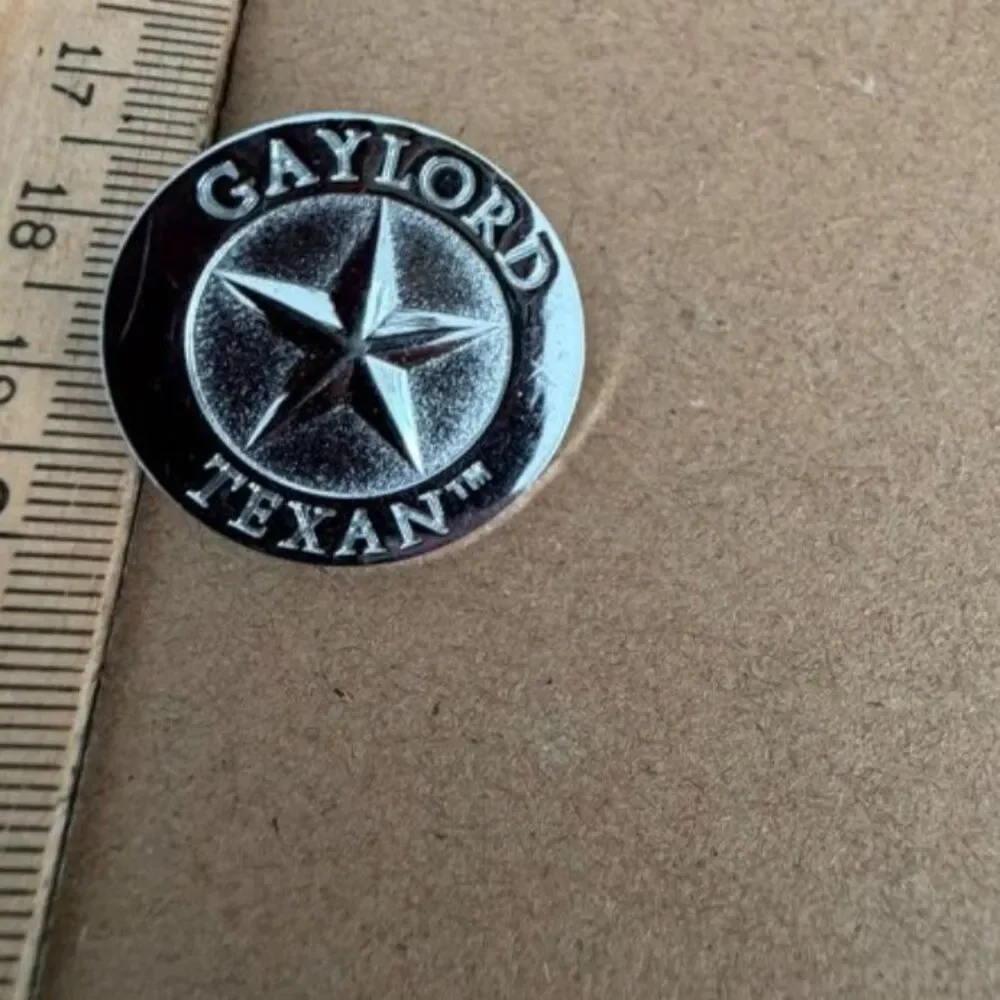 Gaylord Texan Lapel Pin